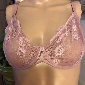 Victoria's Secret; lace bra; 40C